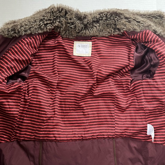 Carve Designs Ventura Puffer jacket w/ faux fur collar zip front pockets size S - Picture 13 of 16